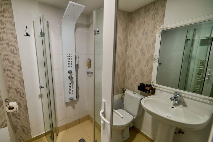 Room 97 of 136