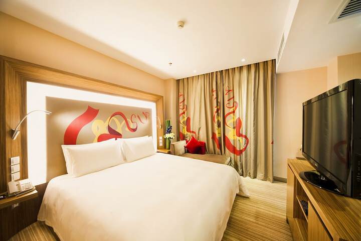 Room 31 of 183