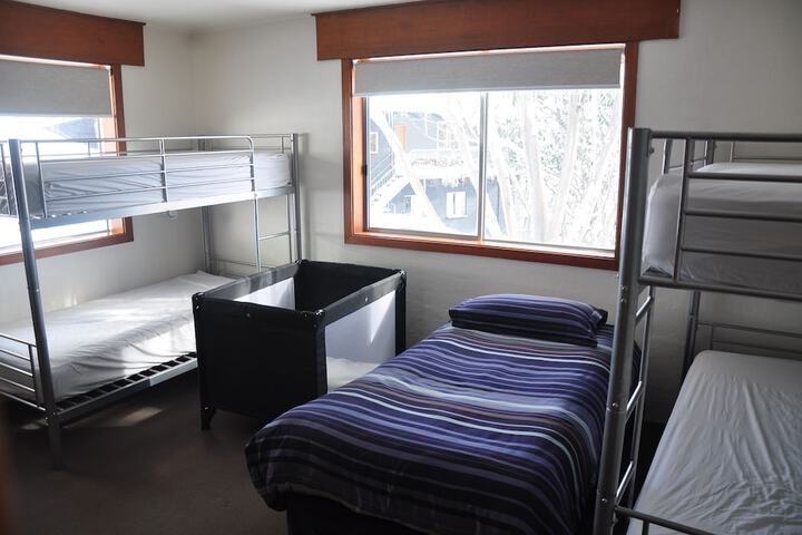 Room 4 of 44
