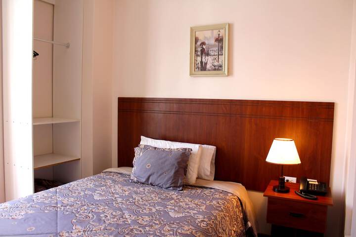 Room 25 of 61