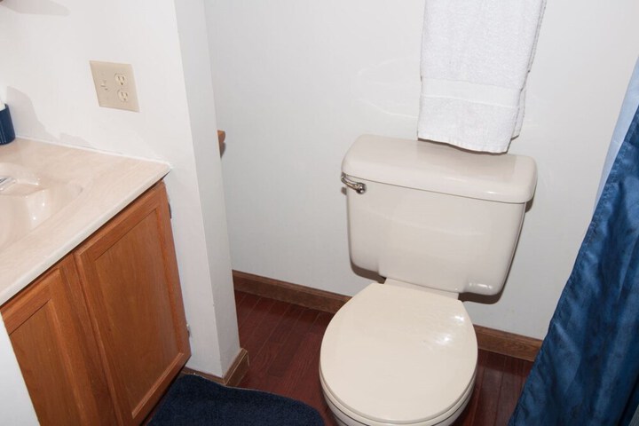 Room 5 of 6