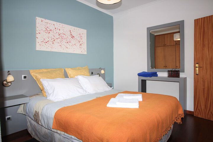 Room 10 of 73
