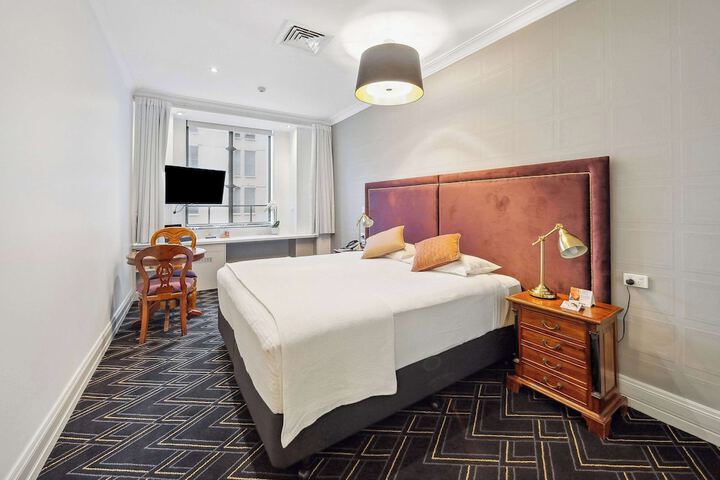 Room 42 of 79