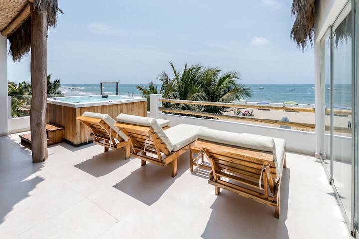 Sundeck 38 of 40