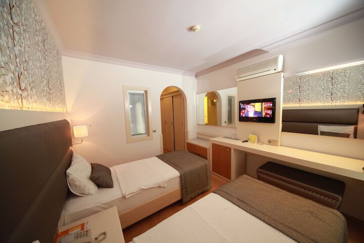 Room 7 of 45