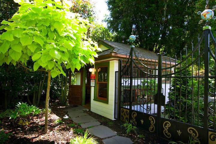 Property Grounds 83 of 125