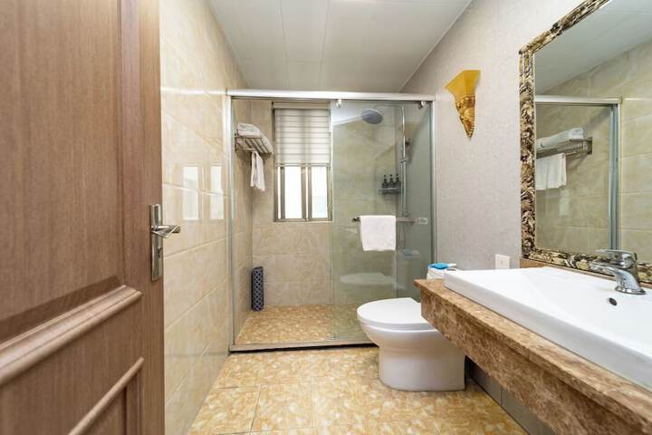 Room 3 of 6