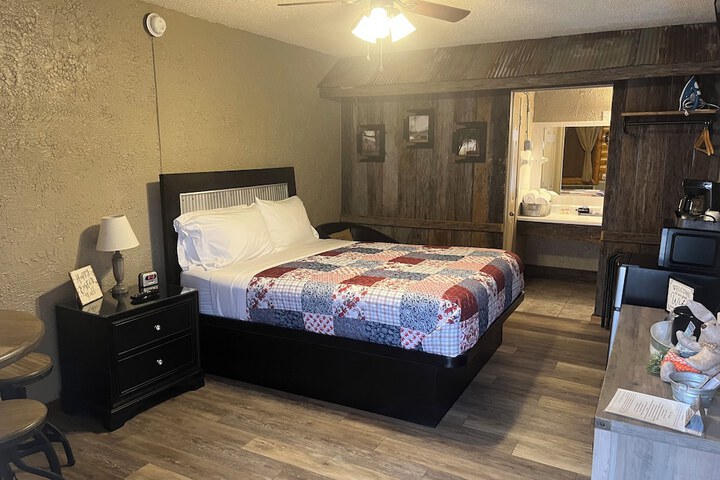 Room 4 of 56