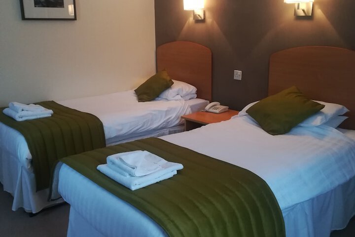 Room 3 of 42