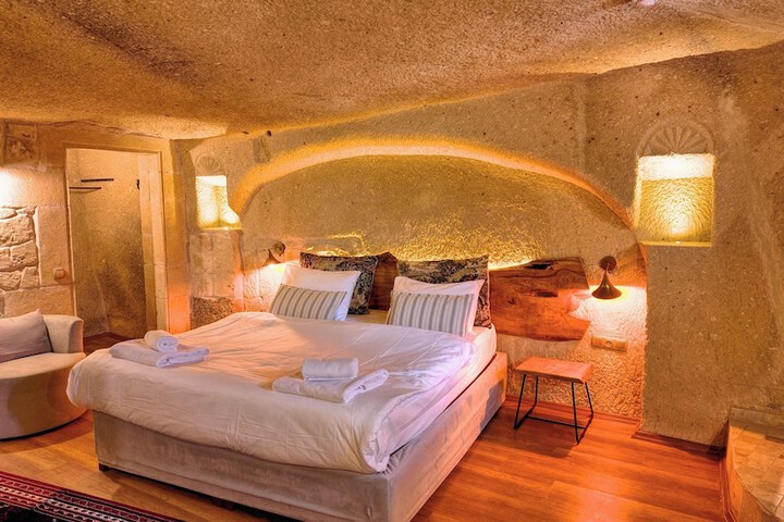 Room 25 of 69