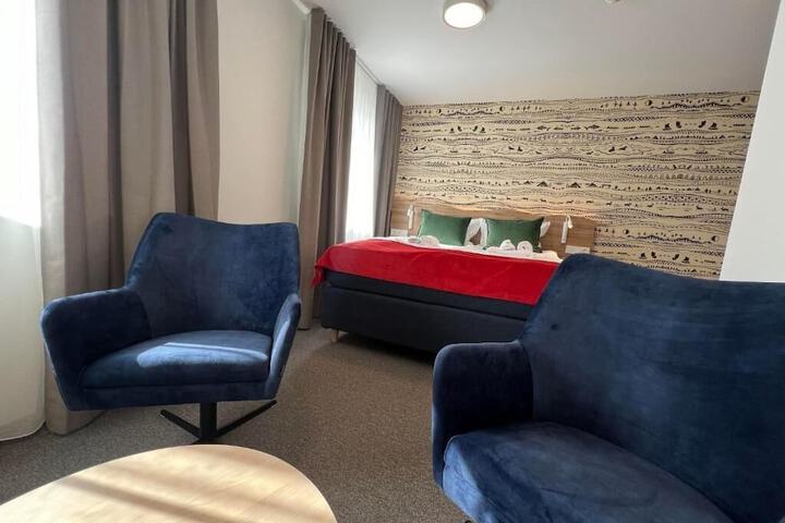 Room 5 of 22