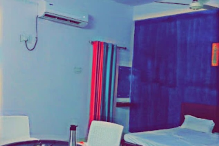Room 10 of 18