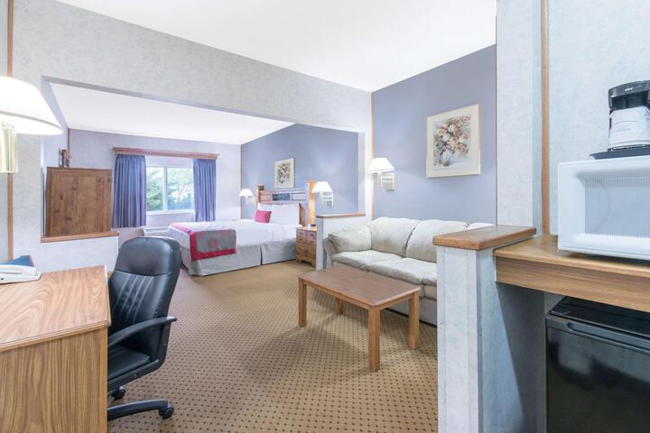 Room 16 of 22