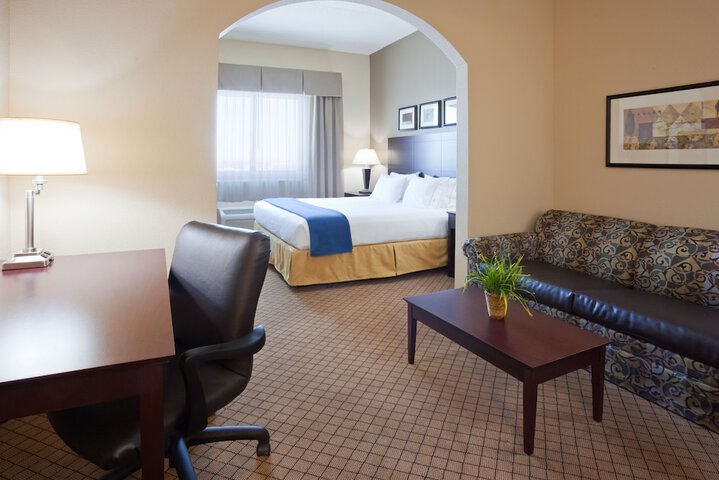 Room 14 of 85