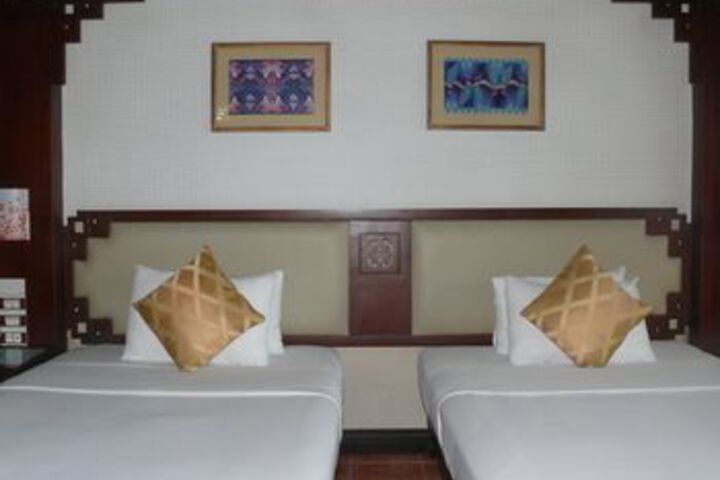 Room 37 of 104