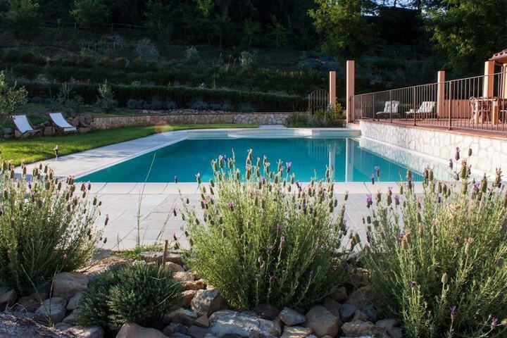 Pool 26 of 51