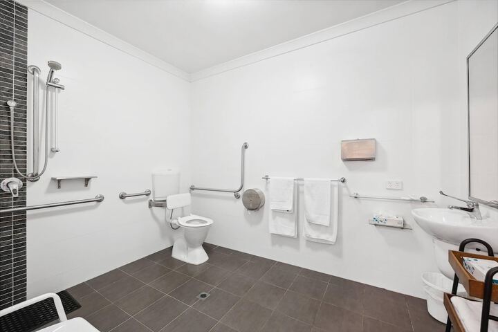 Room 18 of 34