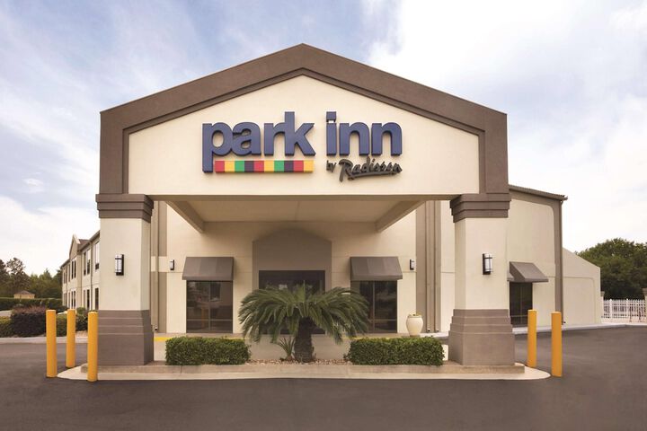Hotel Entry