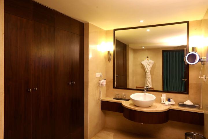 Room 40 of 113