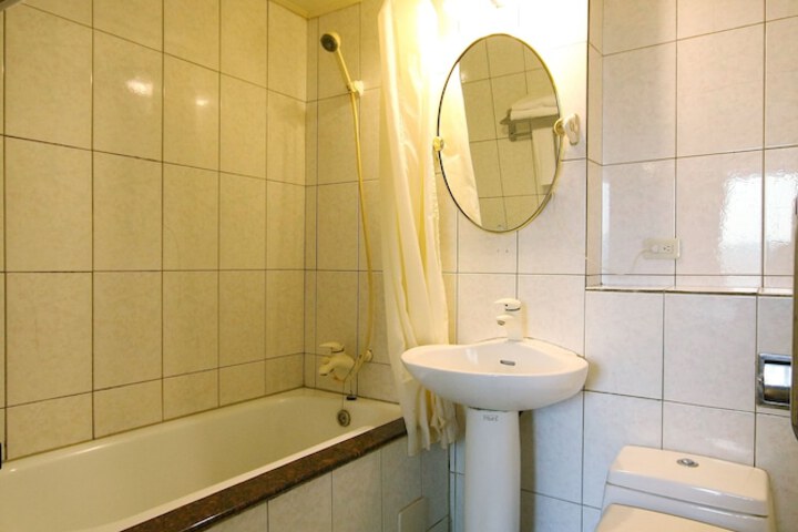 Room 20 of 32
