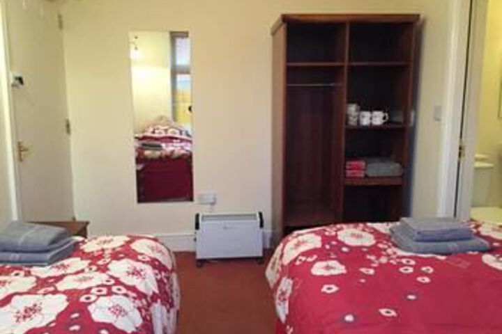 Room 7 of 10