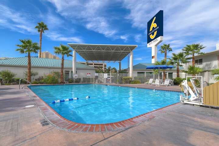 Pool 31 of 44