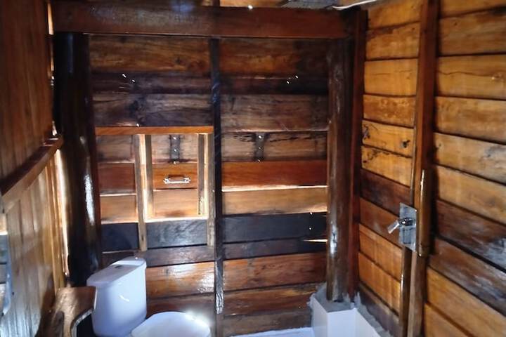 Room 17 of 35