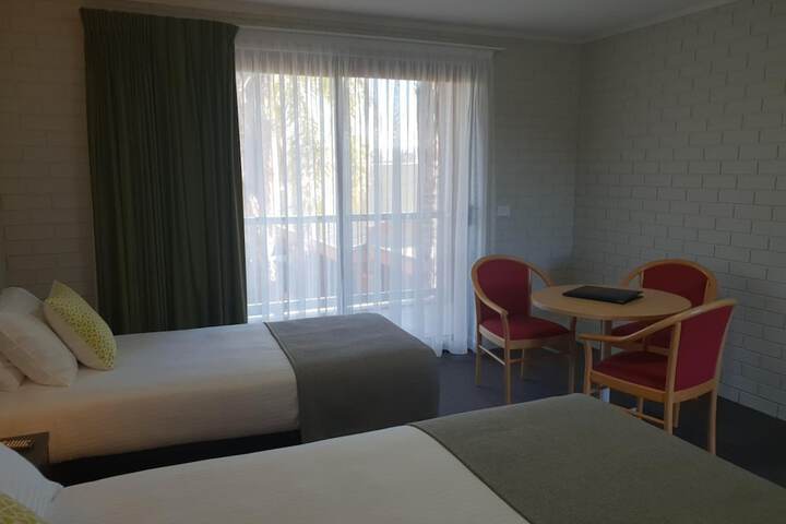 Room 17 of 49