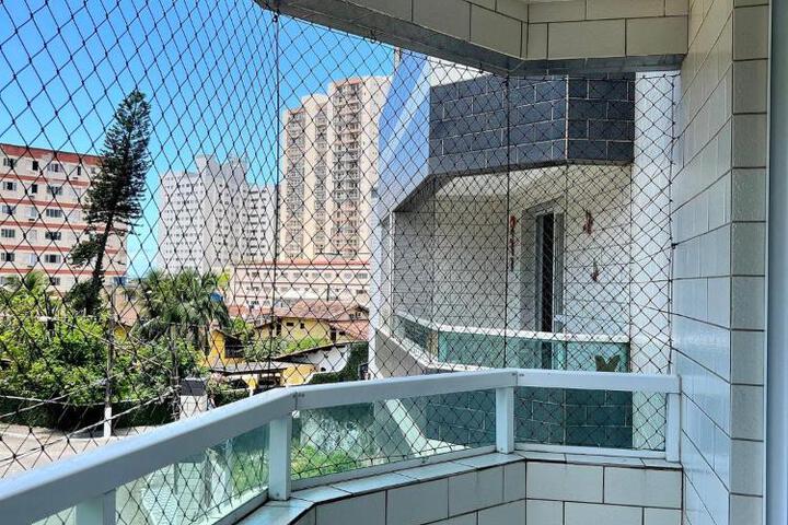 Apto Jóia 2 Dormitórios 200 Metros da Praia