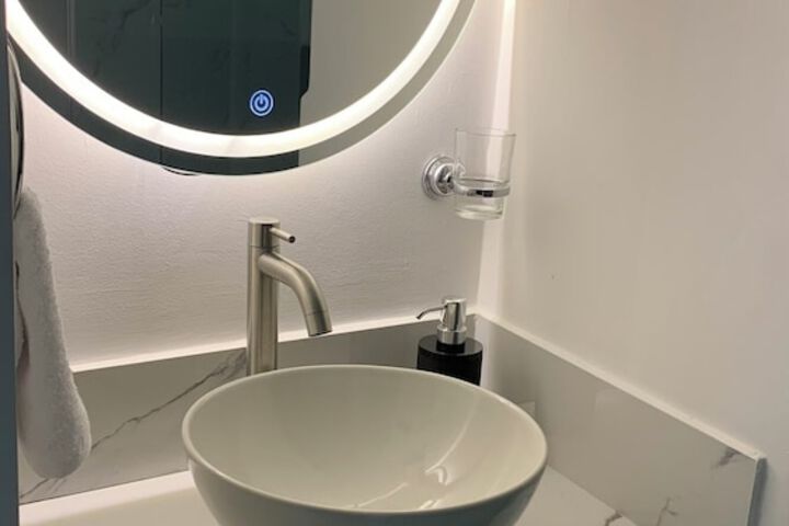 Room 41 of 61