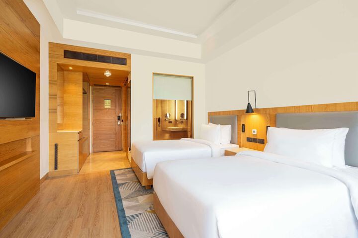 Room 9 of 51