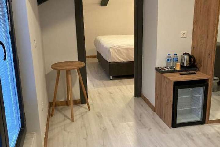 Room 22 of 67