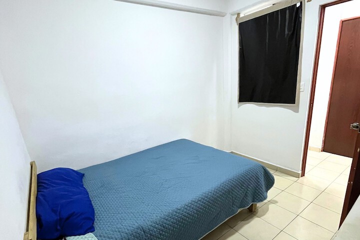 Room 14 of 32