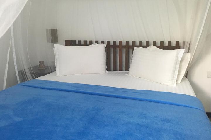 Room 2 of 5