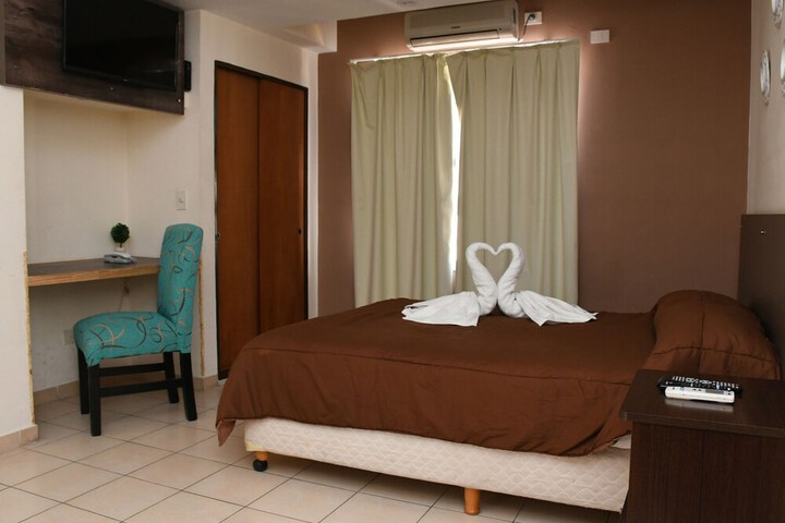 Room 14 of 76