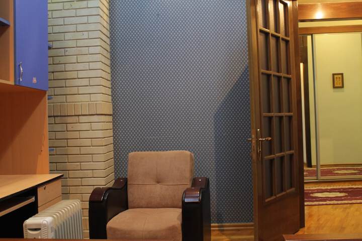 Room 17 of 36