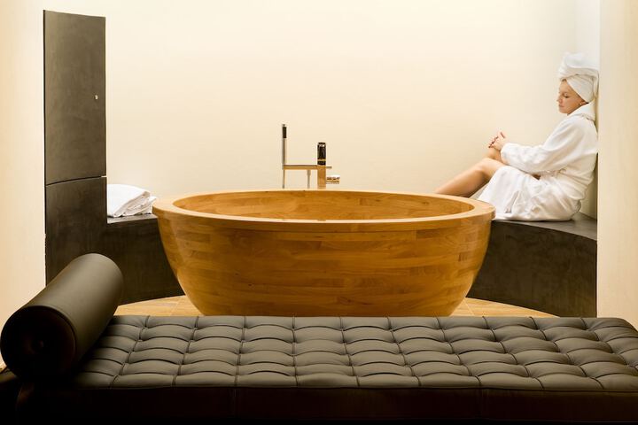 Spa 31 of 56