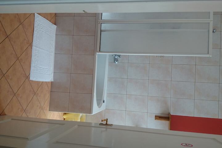 Room 90 of 109