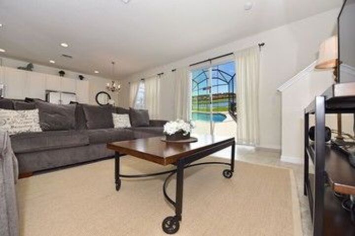 Room 16 of 25