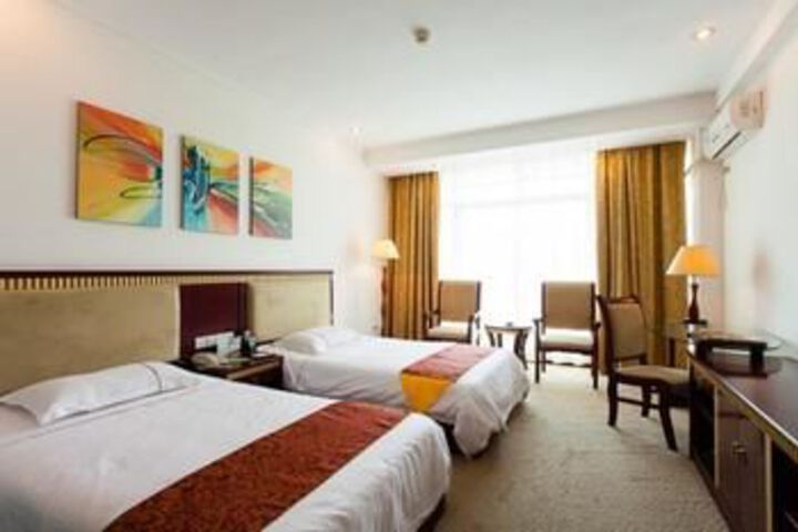 Room 26 of 68