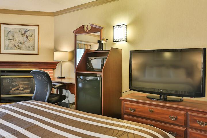 Room 25 of 118