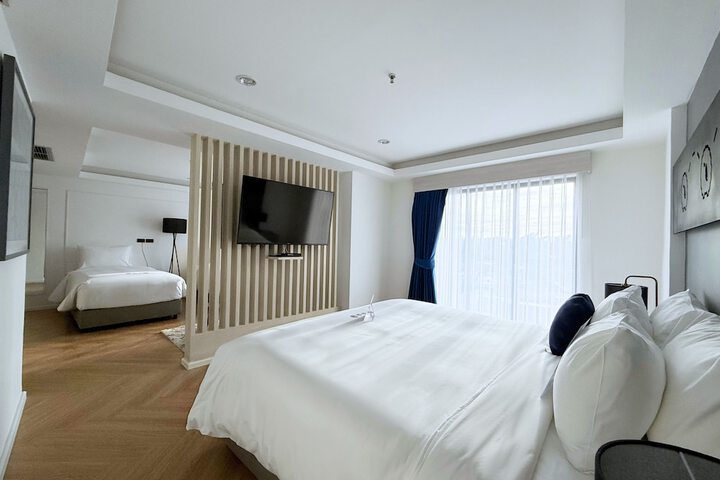 Room 26 of 39