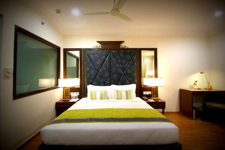 Room 15 of 31