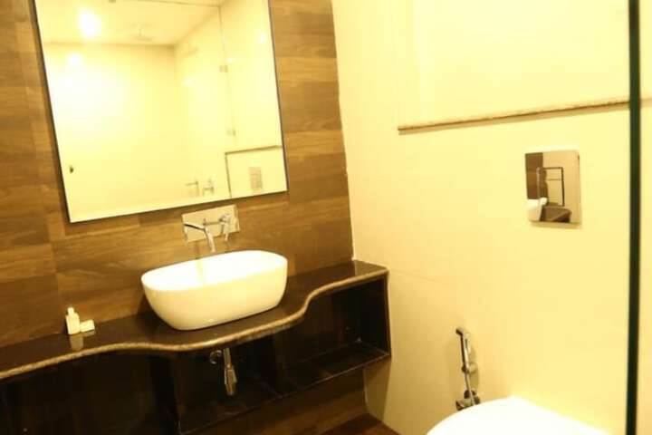 Room 16 of 22