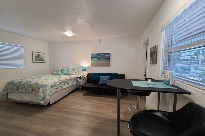 Room 22 of 166