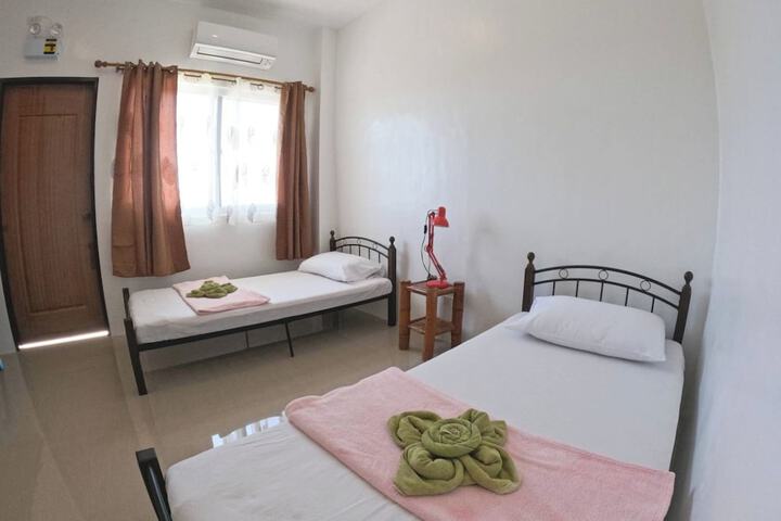 Room 10 of 74