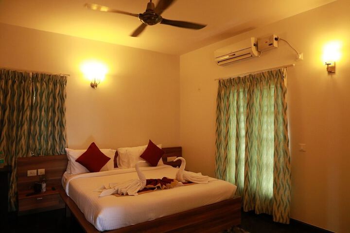 Room 26 of 33