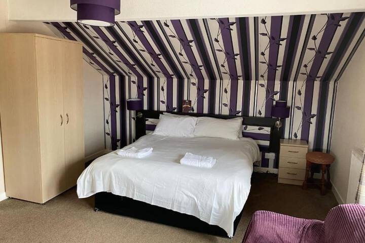Room 18 of 27