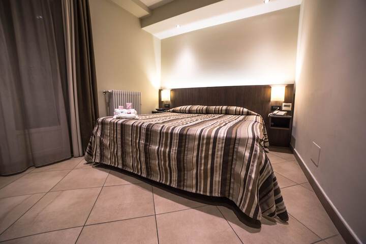 Room 5 of 23