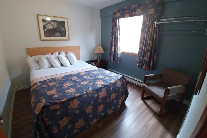 Room 8 of 23
